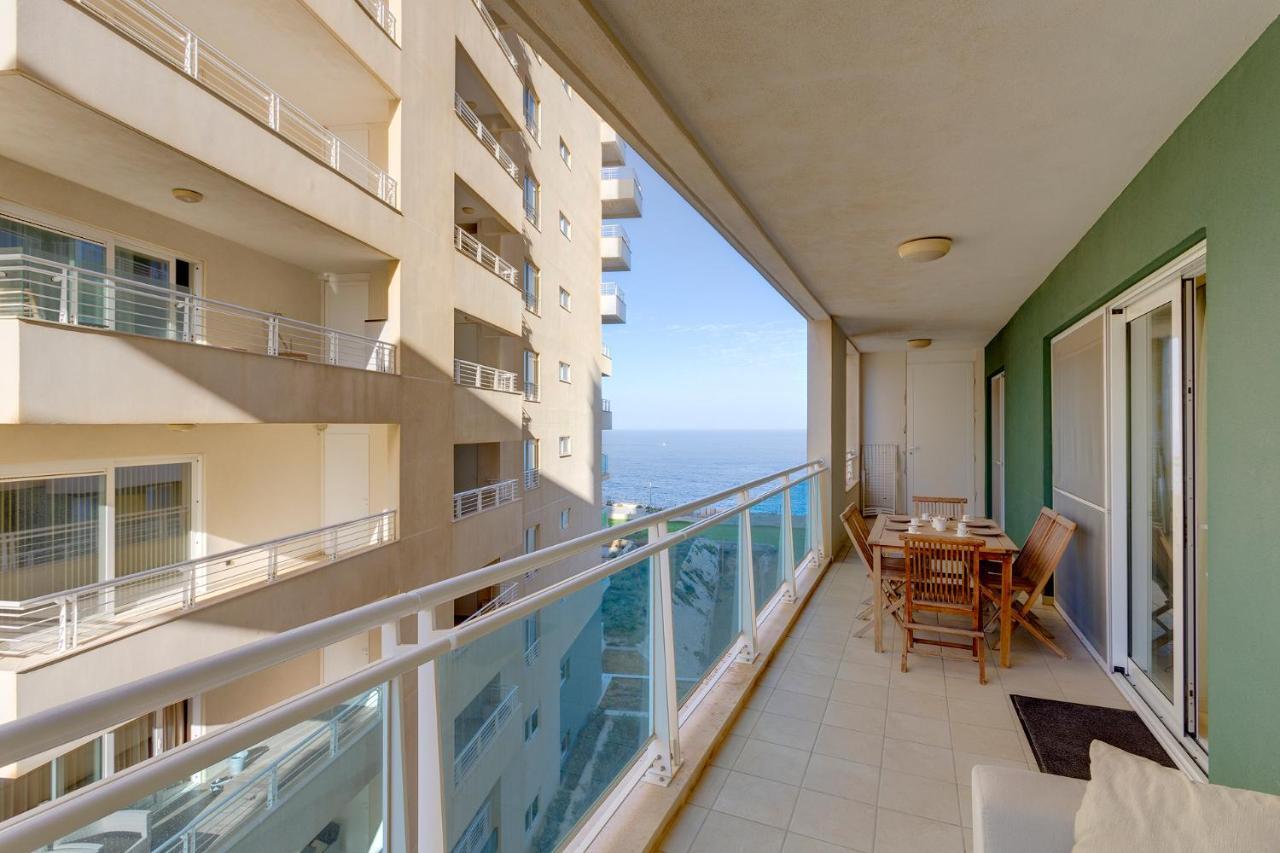 Luxury Apt W/ Side Seaviews And Pool, Top Location Sliema Exterior foto